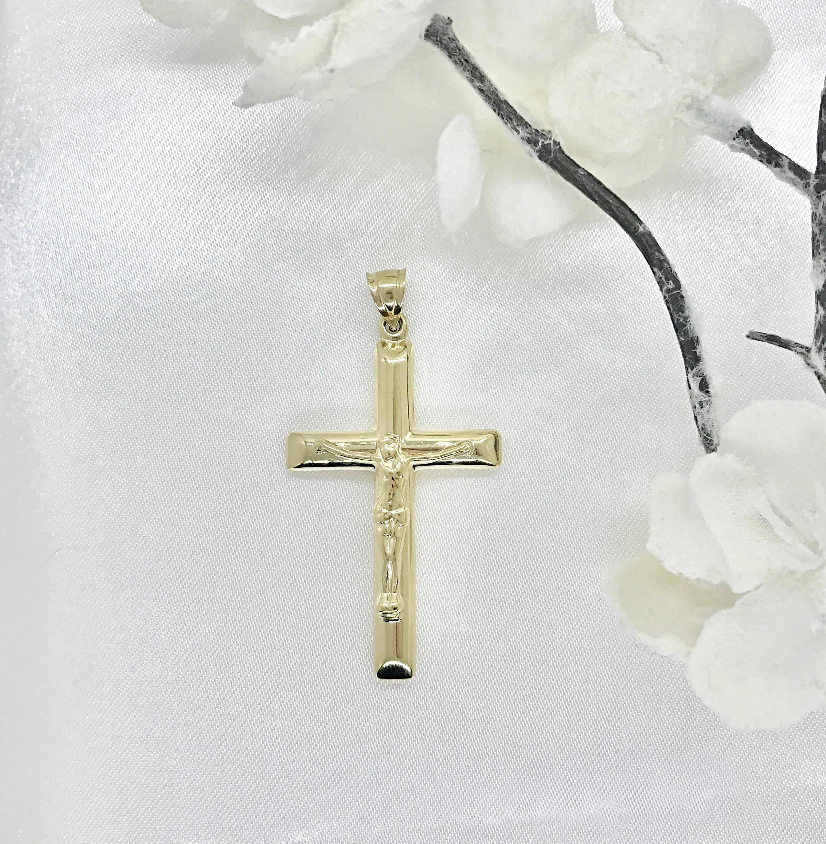 10k Gold Modern Tube Crucifix