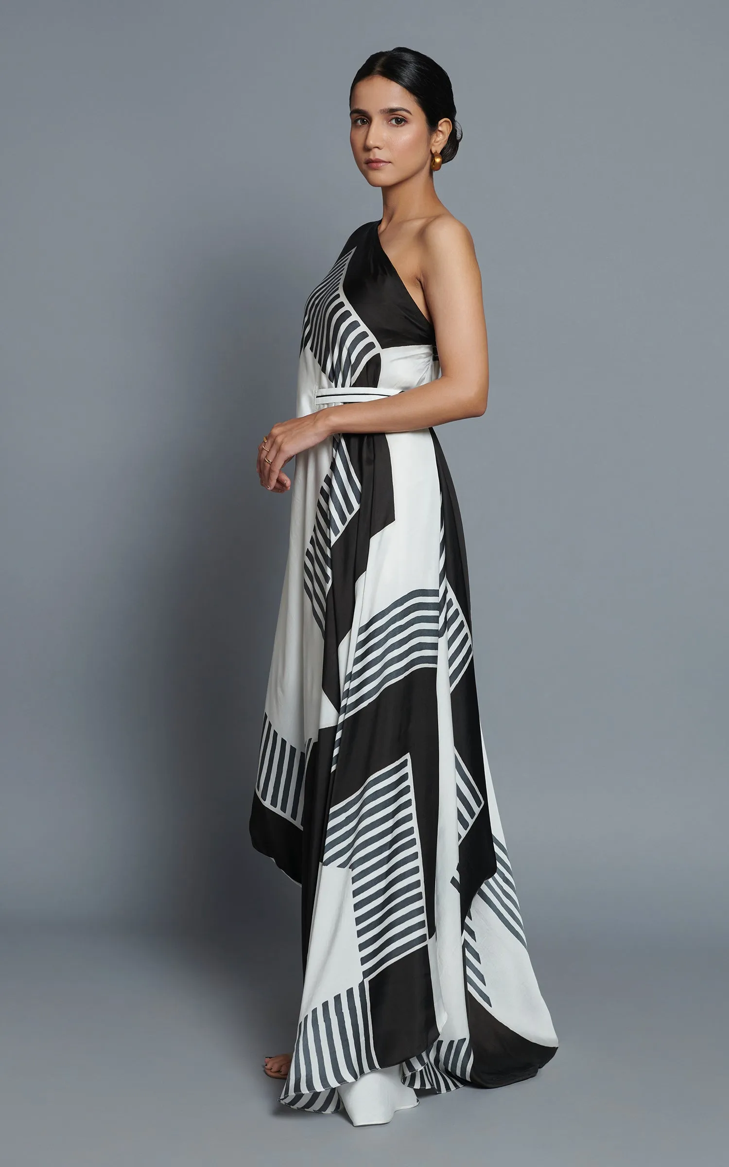 Abstract Geometric Printed One Shoulder Drape