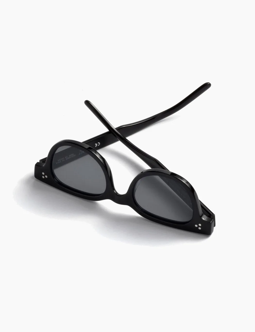 Akila Legacy Sunglasses - Black/Black Lens