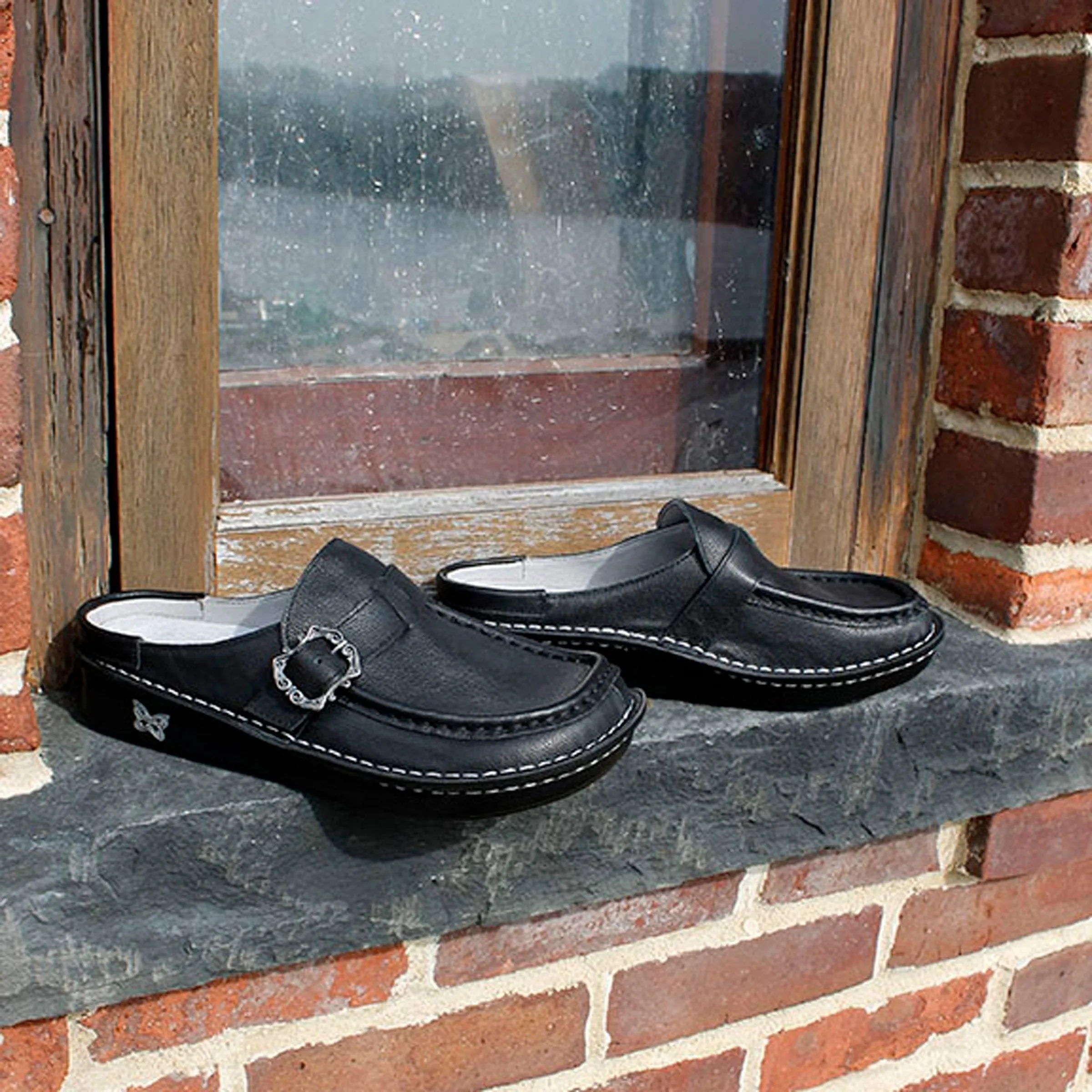 Brigid Upgrade Black Clog