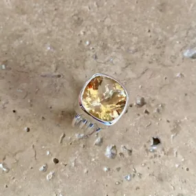 Citrine Ring - Lila