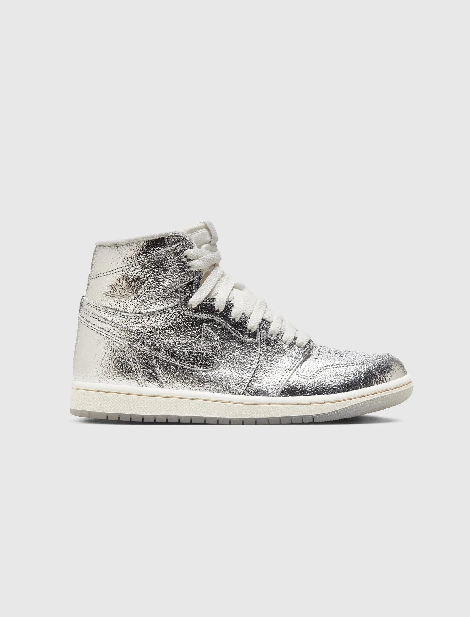 WOMEN'S AIR JORDAN 1 RETRO HI OG METALLIC SILVER